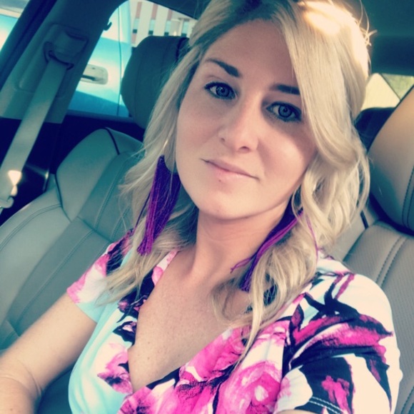 Meet your Posher, Sammy - Picture 1 of 2